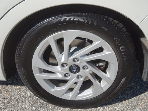 Used 2024 Subaru Impreza 2.0i AWD/4WD image 9