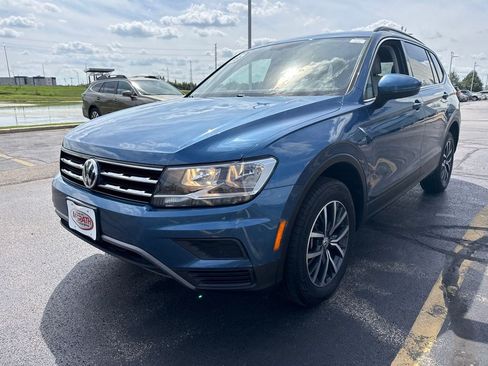 Used 2019 Volkswagen Tiguan SE AWD/4WD image 10