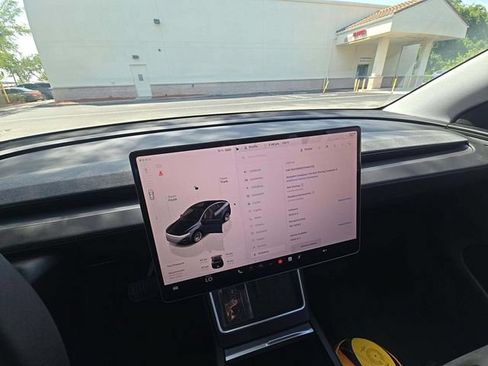 Used 2026 Tesla Model Y AWD image 7