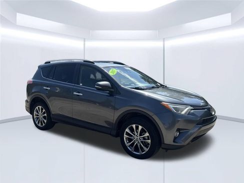 Used 2017 Toyota RAV4 Limited FWD image 3