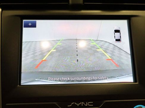 Used 2020 Ford Fusion SE image 12