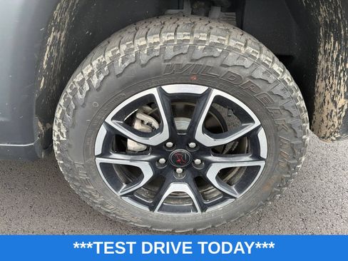 Used 2025 Jeep Compass Trailhawk AWD/4WD image 12