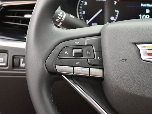 Certified 2025 Cadillac XT6 Luxury FWD image 18
