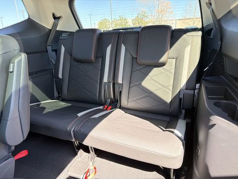 New 2026 Volkswagen Atlas Peak Edition AWD/4WD image 15
