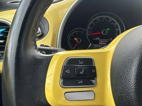 Used 2013 Volkswagen Beetle TDI image 22