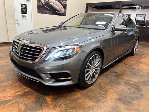Used 2017 Mercedes-Benz S 550 Sedan image 5