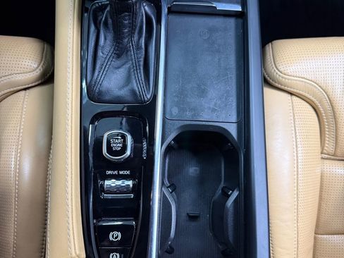 Used 2021 Volvo XC90 T6 Inscription w/ Advanced Package image 30