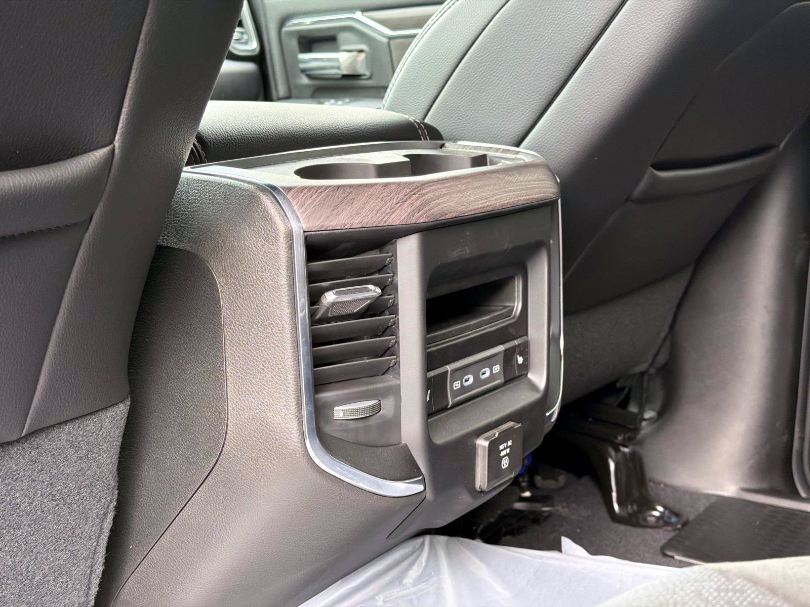 New 2027 RAM 2500 Laramie AWD/4WD image 8