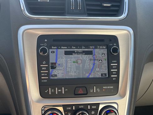 Used 2016 GMC Acadia SLT AWD/4WD image 13