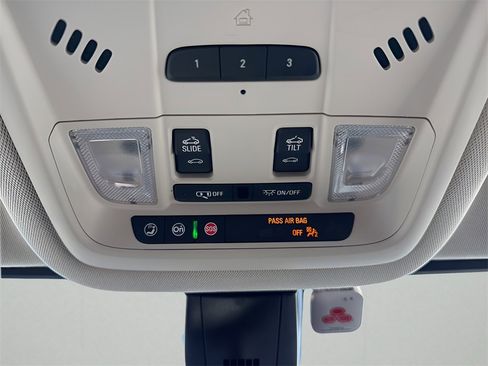 Used 2023 GMC Acadia Denali image 34