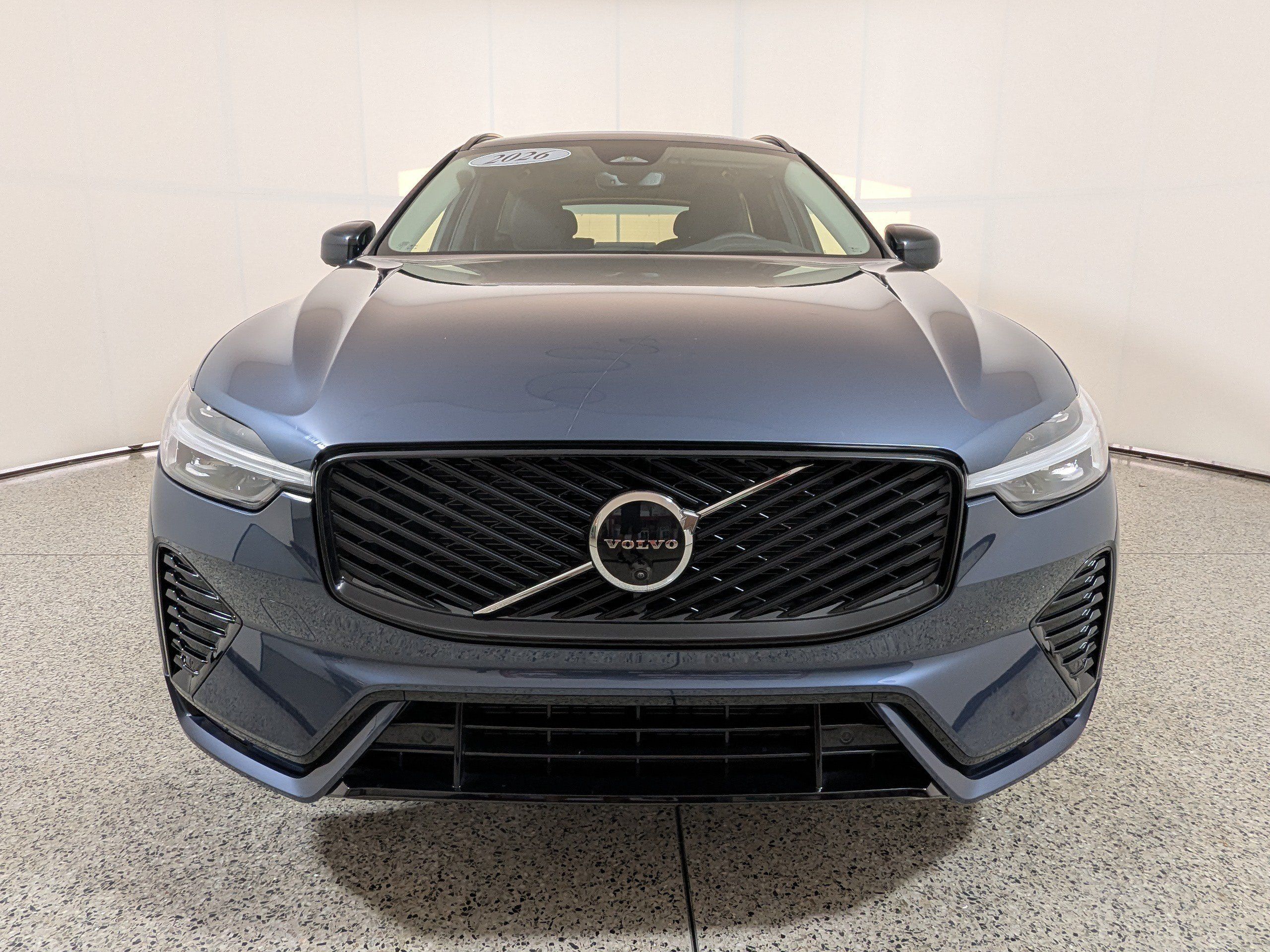 Used 2026 Volvo XC60 B5 Ultra AWD/4WD image 2