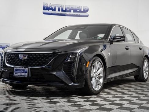 Used 2025 Cadillac CT5 Premium Luxury image 3