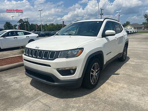 Used 2019 Jeep Compass Latitude w/ Popular Equipment Group FWD image 3