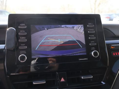 Used 2024 Toyota Camry SE image 31