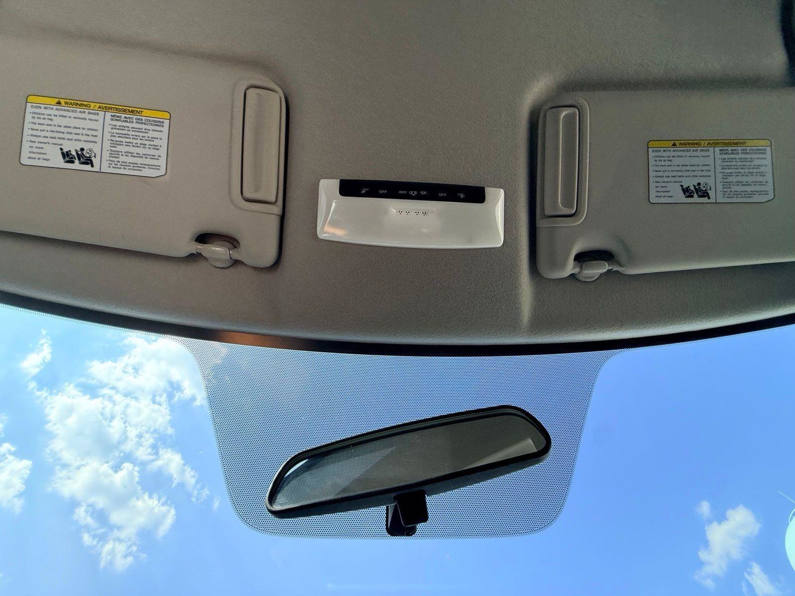 Used 2019 Nissan Kicks SR FWD image 44