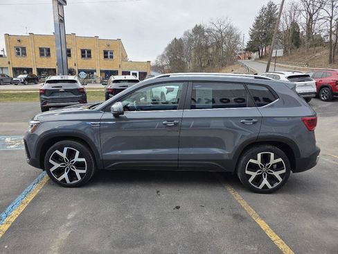 Used 2022 Volkswagen Taos SEL image 5