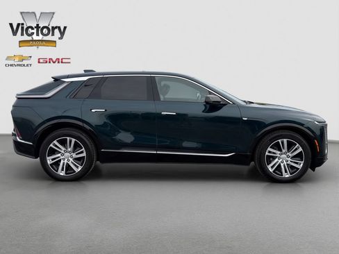 Used 2024 Cadillac Lyriq Tech AWD/4WD image 7