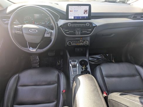 Used 2022 Ford Escape SEL image 17