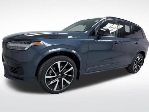 Used 2023 Volvo XC90 T8 Ultimate w/ Protection Package Premier AWD/4WD image 4