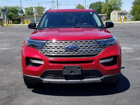 Used 2021 Ford Explorer Limited w/ Equipment Group 301A AWD/4WD image 2