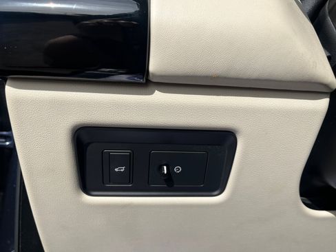 Used 2018 Land Rover Range Rover Long Wheelbase Supercharged image 33