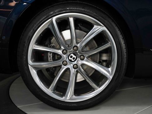 Used 2021 Bentley Continental GT V8 image 27