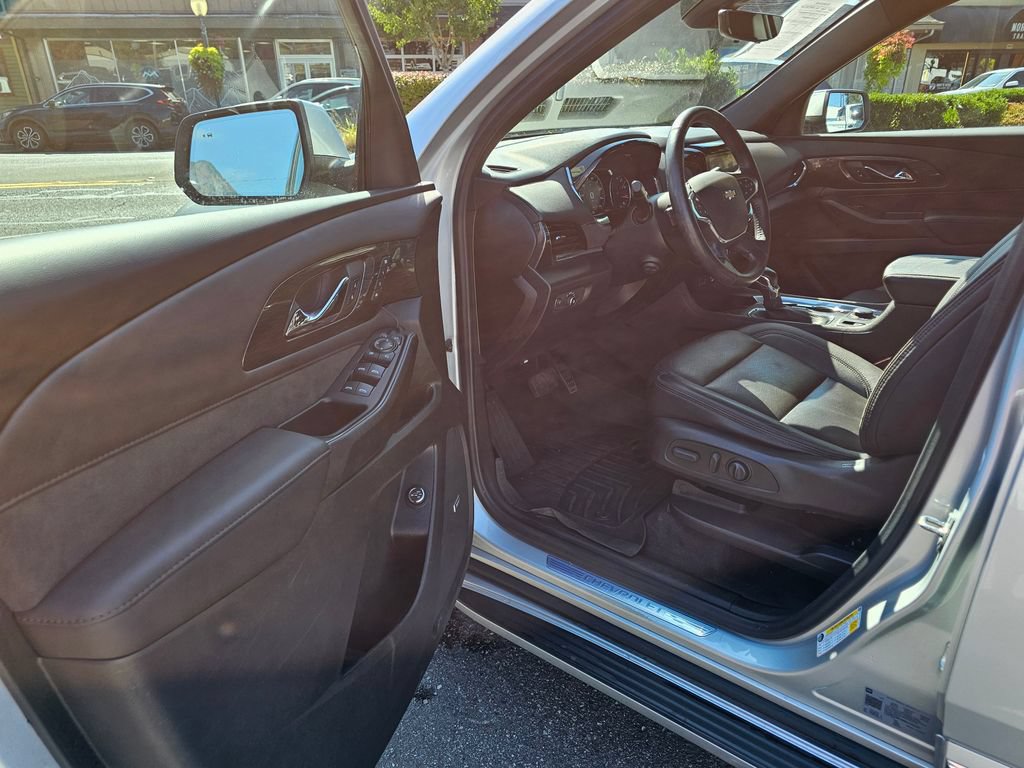 Used 2022 Chevrolet Traverse High Country AWD/4WD image 23