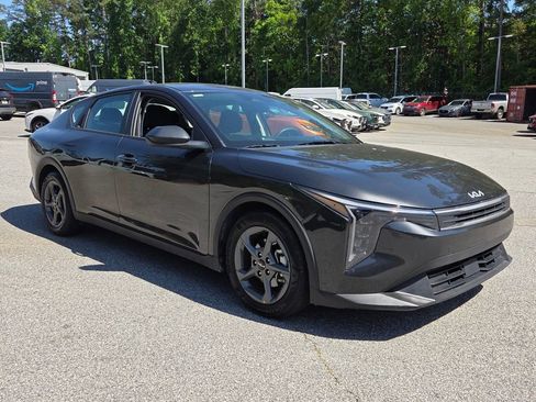 Used 2025 Kia K4 FWD image 1