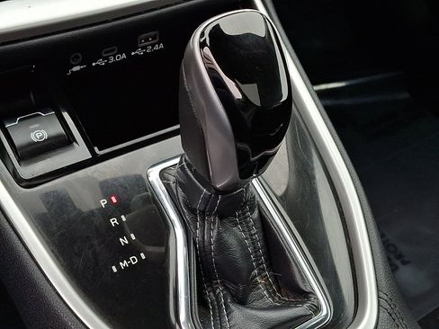 Certified 2025 Subaru Outback Premium image 17