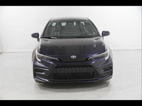 Used 2024 Toyota Corolla SE FWD image 2