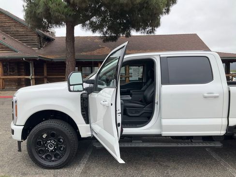 Certified 2025 Ford F350 Lariat w/ Black Appearance Package image 57