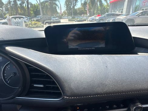 Used 2024 MAZDA MAZDA3 s FWD image 9