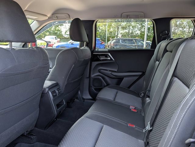 Used 2022 Mitsubishi Outlander ES AWD/4WD image 9