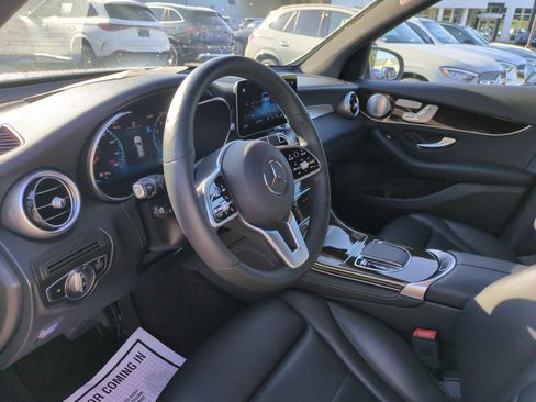 Used 2020 Mercedes-Benz GLC 300 4MATIC image 16
