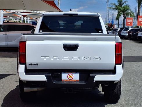 Certified 2025 Toyota Tacoma TRD Off-Road image 5