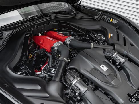 Used 2025 Ferrari Roma Spider image 35