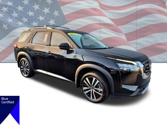 Used 2025 Nissan Pathfinder Platinum w/ Cargo Package FWD image 2