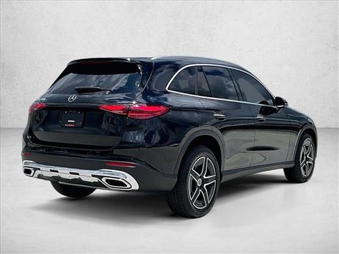 Certified 2026 Mercedes-Benz GLC 300 image 2