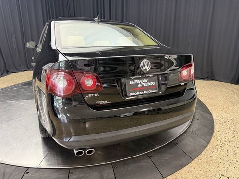 Used 2008 Volkswagen Jetta SE FWD image 4