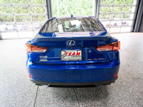 Used 2019 Lexus IS 300 F Sport w/ F Sport Package AWD/4WD image 3