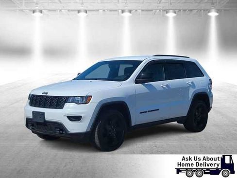 Used 2018 Jeep Grand Cherokee Laredo AWD/4WD image 1