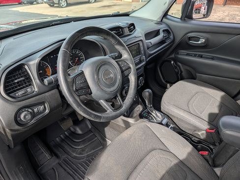 Used 2017 Jeep Renegade Altitude image 11