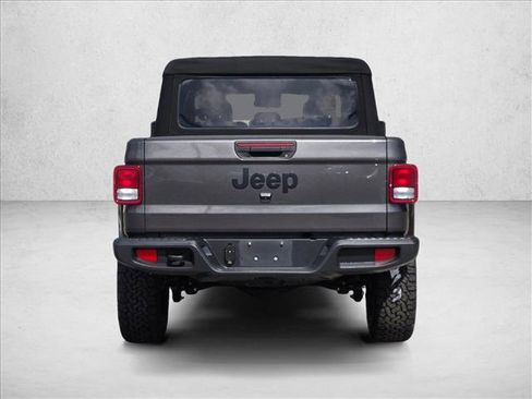 Used 2024 Jeep Gladiator Sport image 7