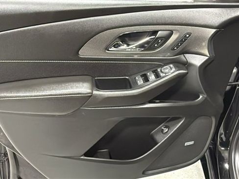 Used 2022 Chevrolet Traverse Premier w/ Redline Edition image 11