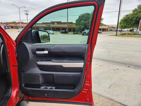 Used 2015 Toyota Tundra SR5 w/ SR5 Upgrade Package image 15