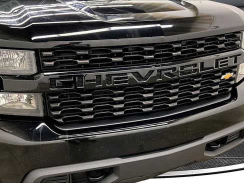 Used 2021 Chevrolet Silverado 1500 Custom w/ Safety Confidence Package AWD/4WD image 32