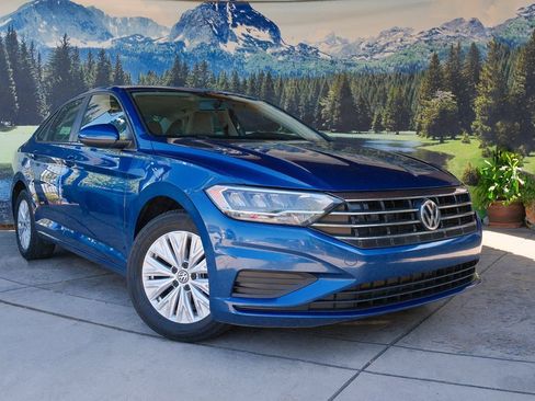Used 2020 Volkswagen Jetta S w/ Driver Assistance Package FWD image 3