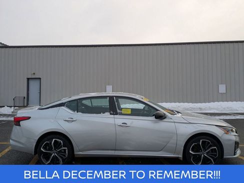 Certified 2023 Nissan Altima 2.5 SR image 3