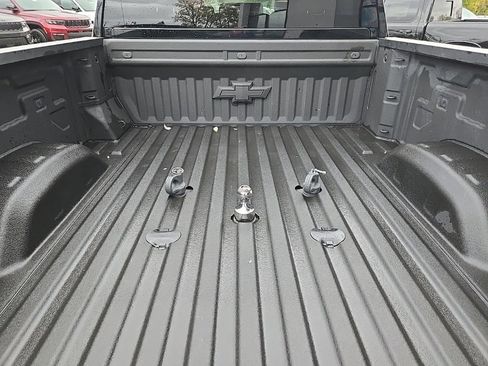 Used 2024 Chevrolet Silverado 2500 LT image 32