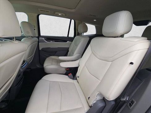 Used 2020 Cadillac XT6 Premium Luxury FWD image 19